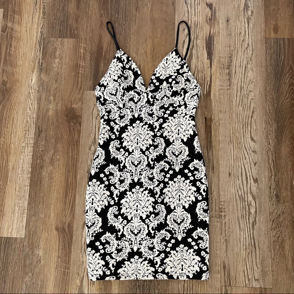 ASTR damask black and white party cocktail dress S